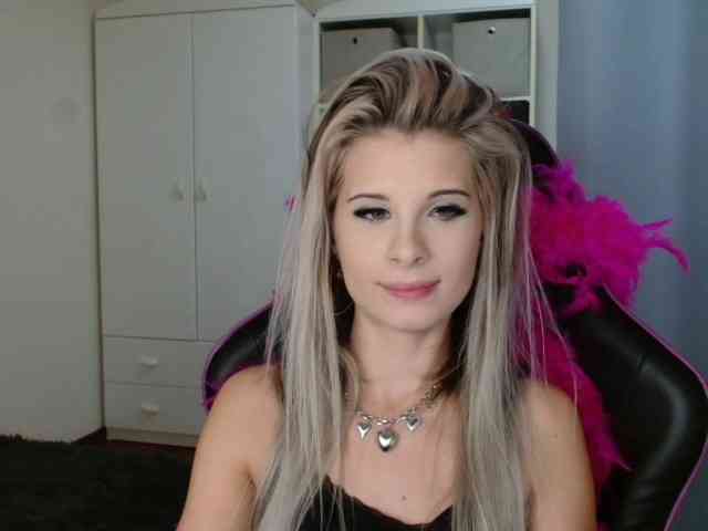 KristineNatural webcam