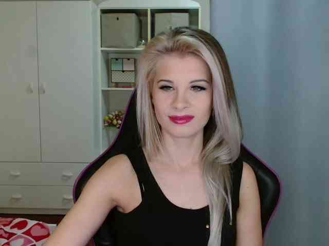 KristineNatural webcam