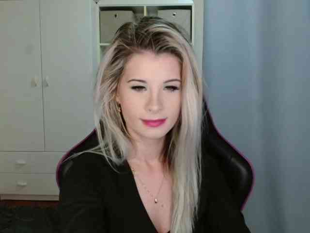 KristineNatural webcam