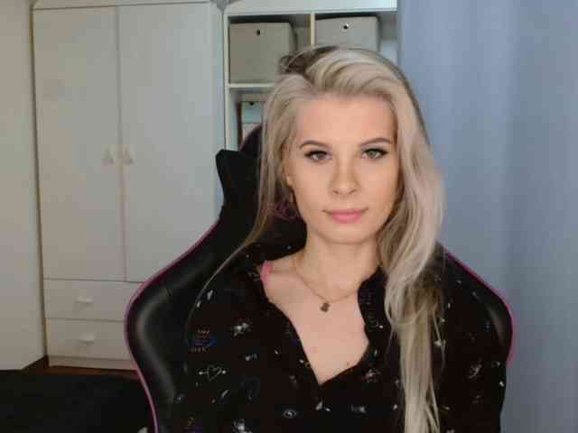 KristineNatural webcam