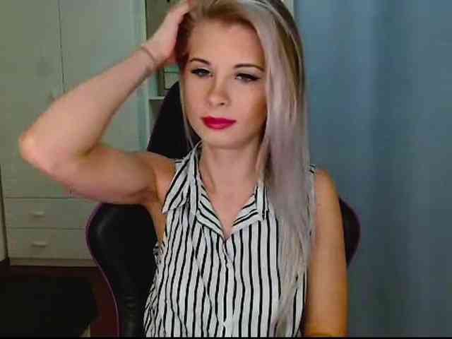 KristineNatural webcam