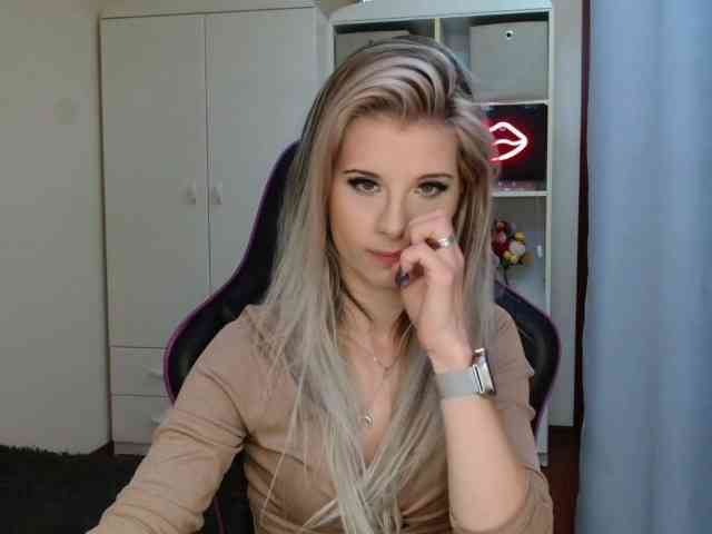 KristineNatural webcam
