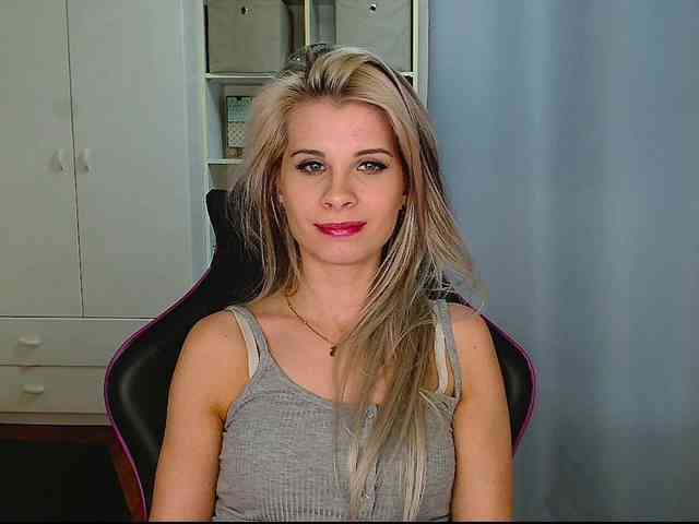 KristineNatural webcam