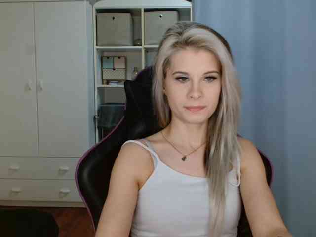 KristineNatural webcam