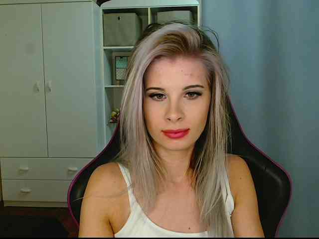 KristineNatural webcam