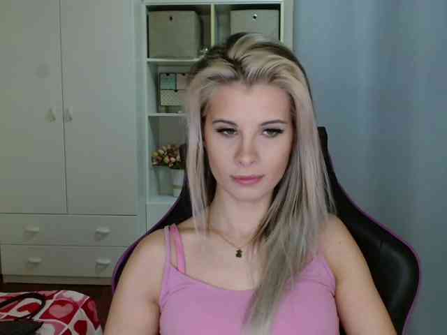 KristineNatural webcam