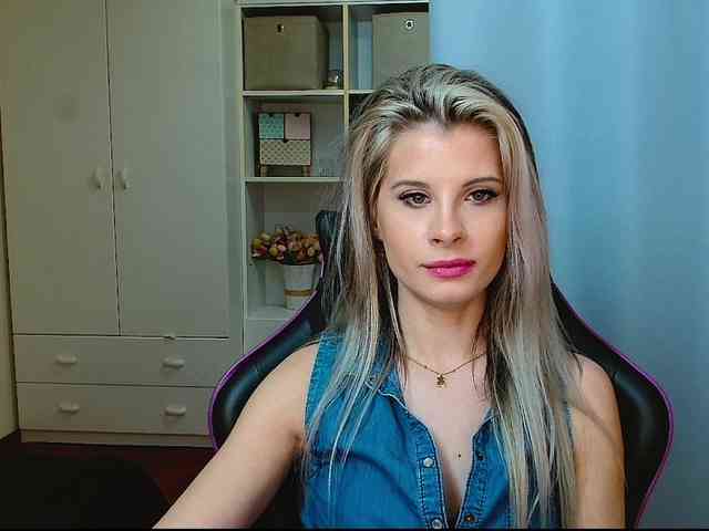 KristineNatural webcam