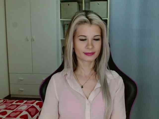 KristineNatural webcam