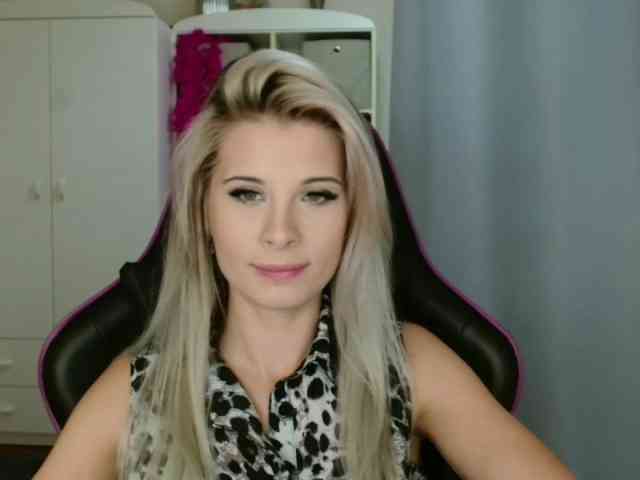 KristineNatural webcam