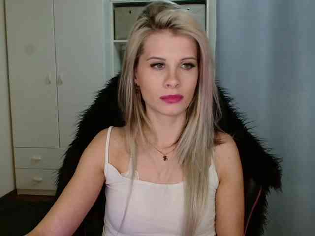 KristineNatural webcam