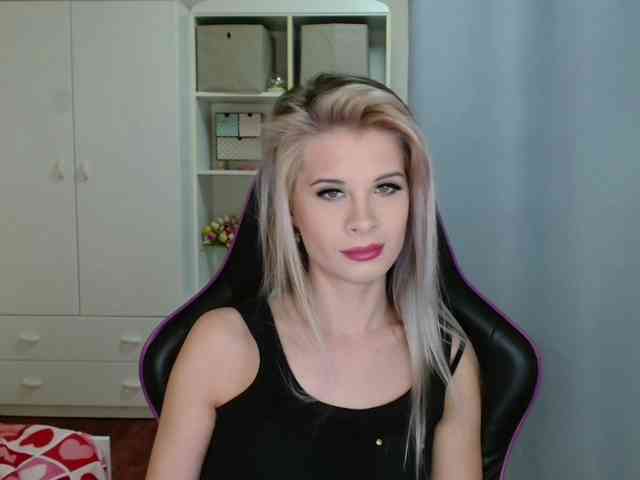 KristineNatural webcam