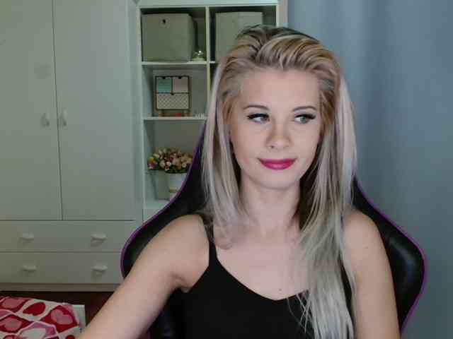 KristineNatural webcam