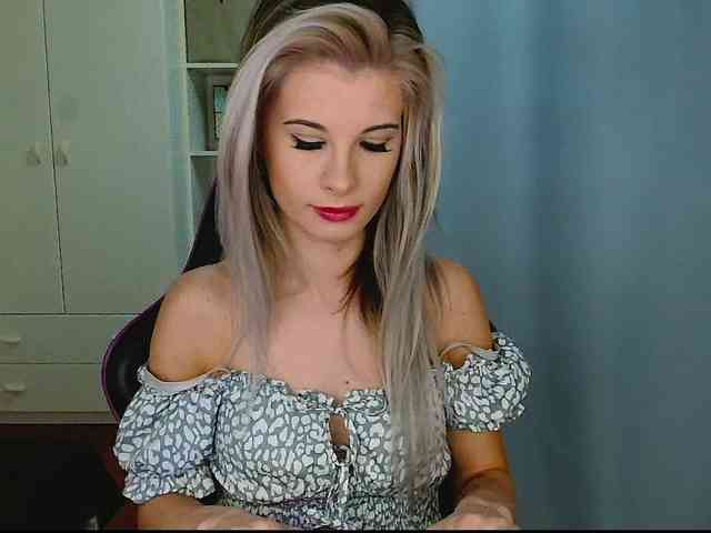 KristineNatural webcam