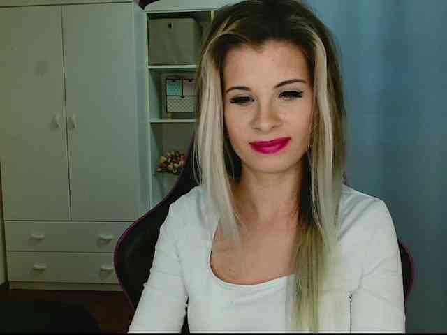 KristineNatural webcam