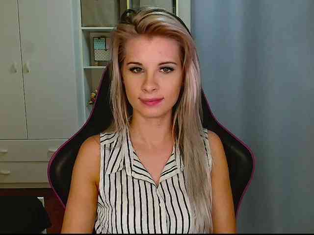 KristineNatural webcam