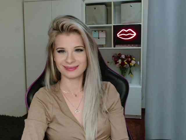 KristineNatural webcam