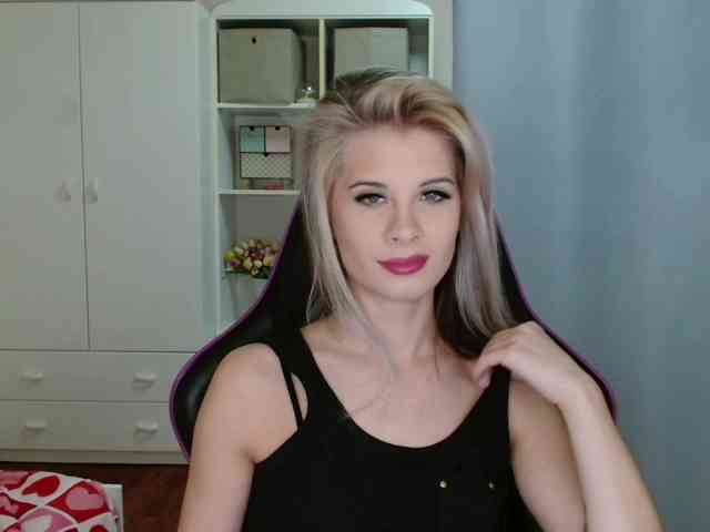 KristineNatural webcam
