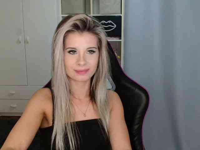 KristineNatural webcam