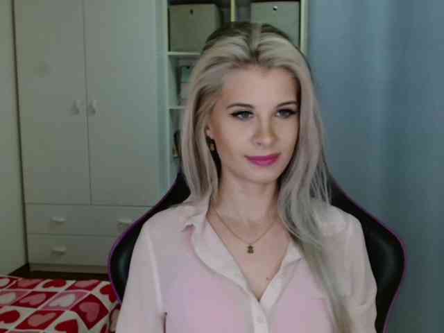 KristineNatural webcam