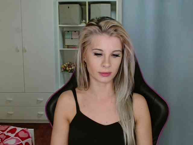 KristineNatural webcam