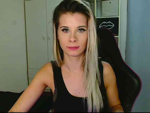 KristineNatural webcam