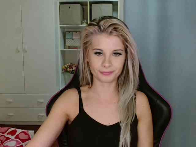KristineNatural webcam