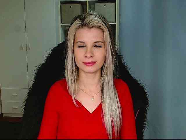 KristineNatural webcam