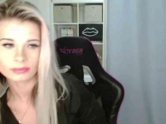 KristineNatural webcam