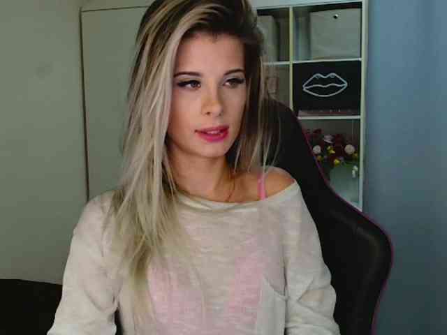 KristineNatural webcam