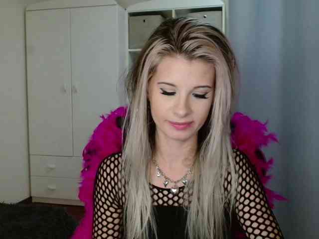 KristineNatural webcam