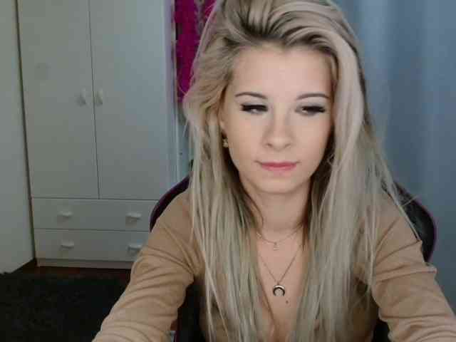 KristineNatural webcam