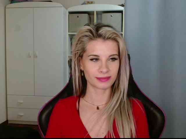 KristineNatural webcam