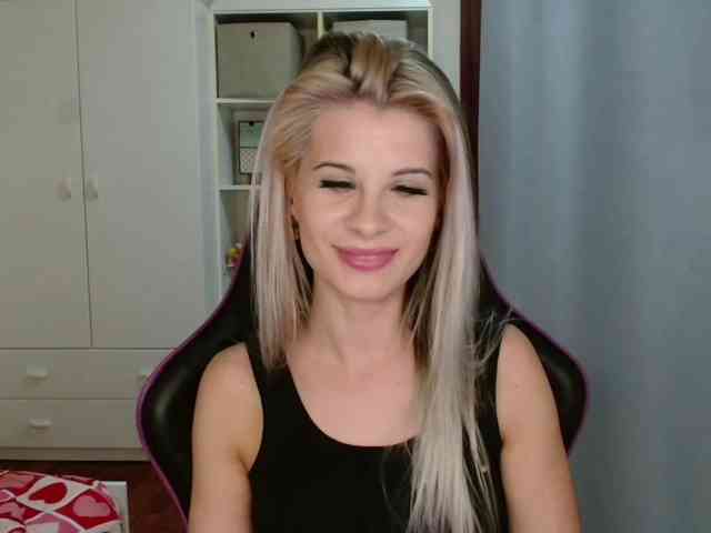 KristineNatural webcam