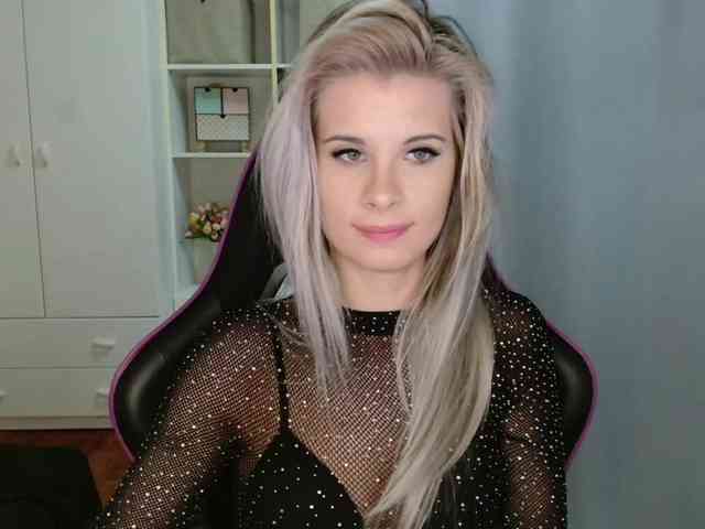 KristineNatural webcam