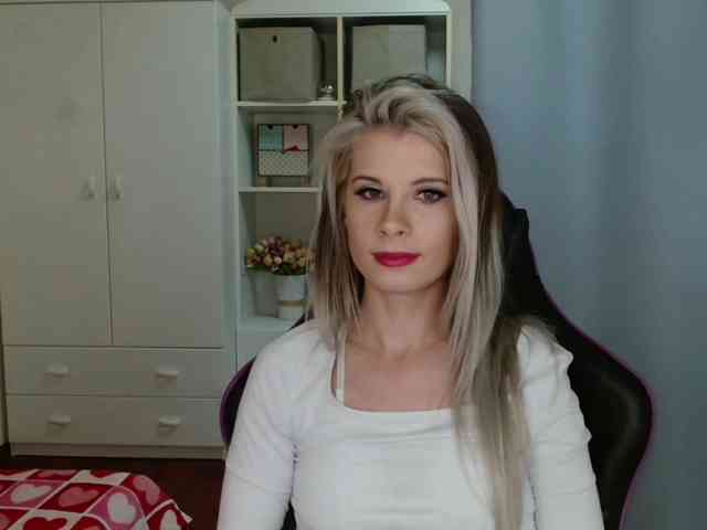 KristineNatural webcam