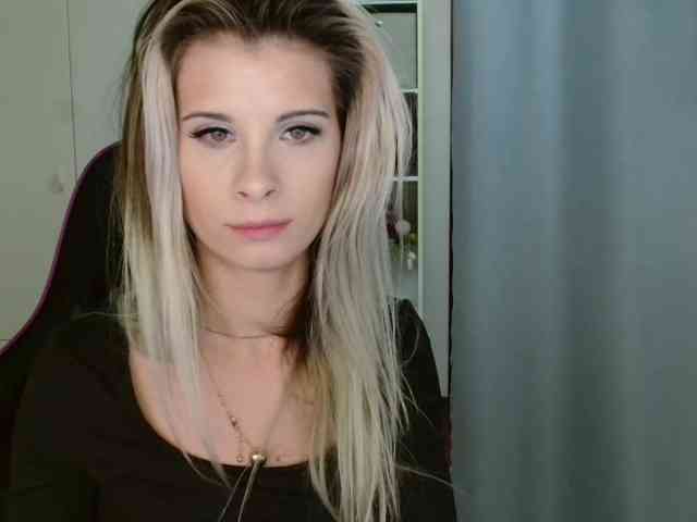 KristineNatural webcam