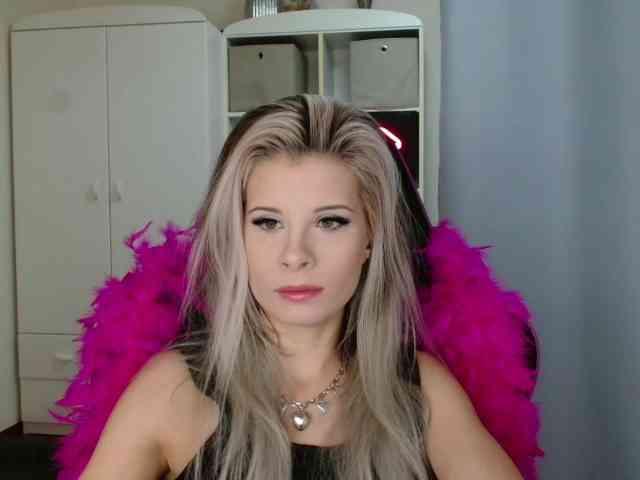 KristineNatural webcam