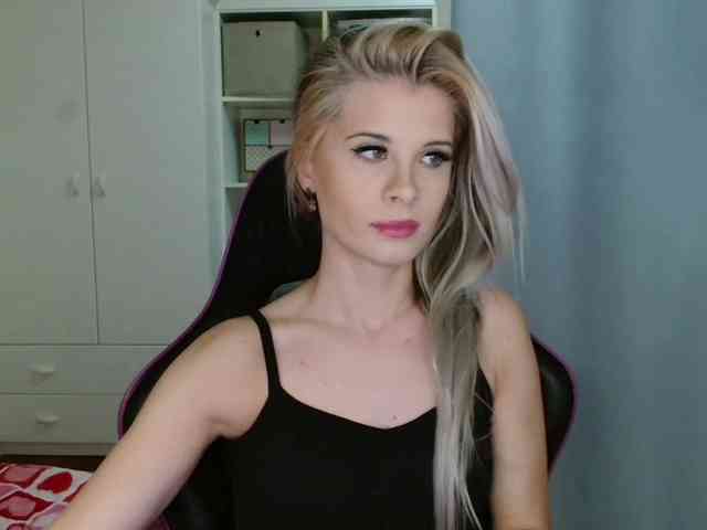 KristineNatural webcam