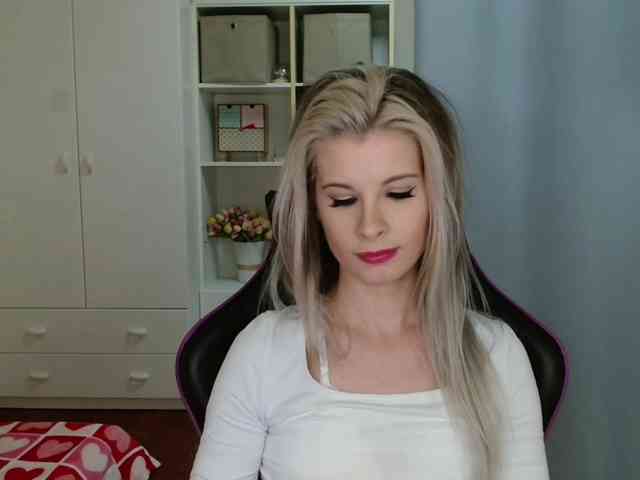 KristineNatural webcam