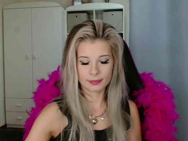 KristineNatural webcam