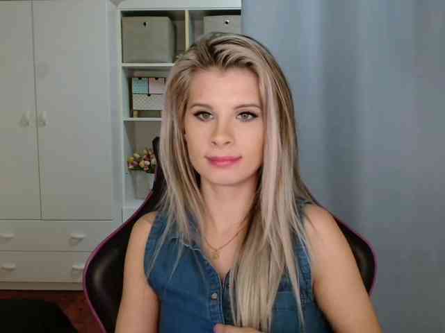 KristineNatural webcam