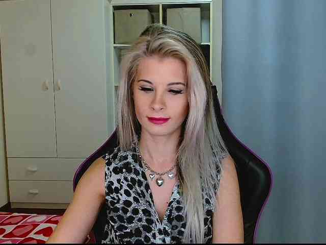 KristineNatural webcam