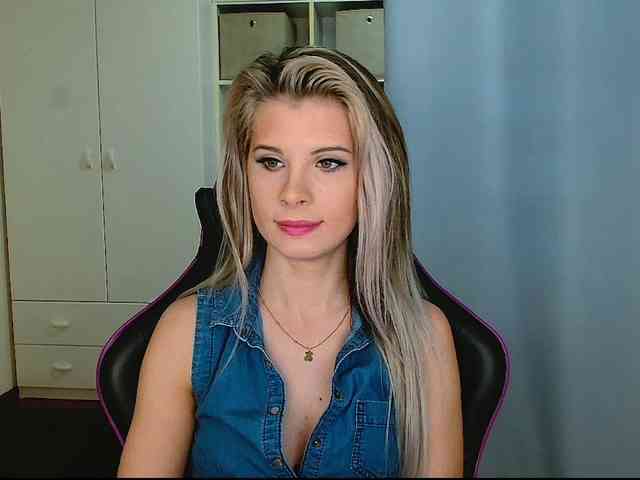 KristineNatural webcam