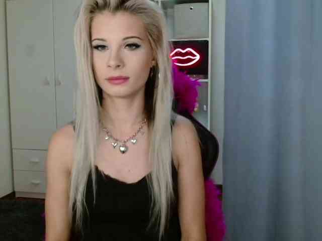 KristineNatural webcam