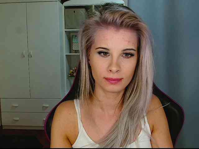 KristineNatural webcam