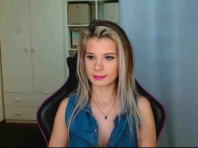 KristineNatural webcam