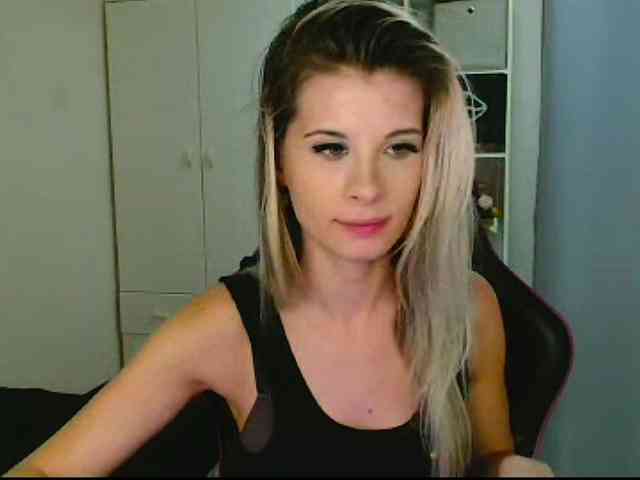 KristineNatural webcam