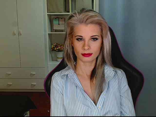 KristineNatural webcam