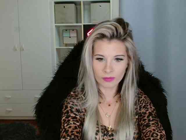 KristineNatural webcam