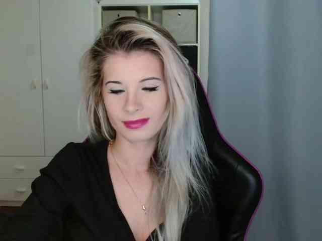 KristineNatural webcam